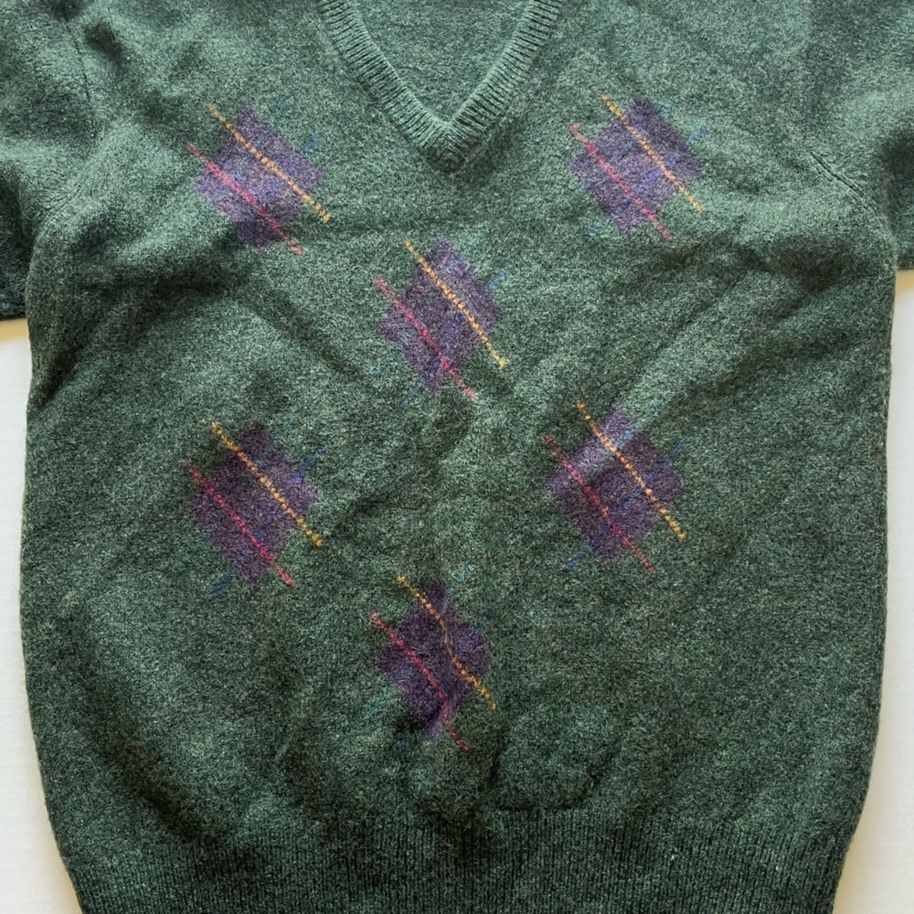 Lord & Taylor The Kensington Collection Lambswool Green Argyle V-Neck Sweater L - Picture 5 of 13